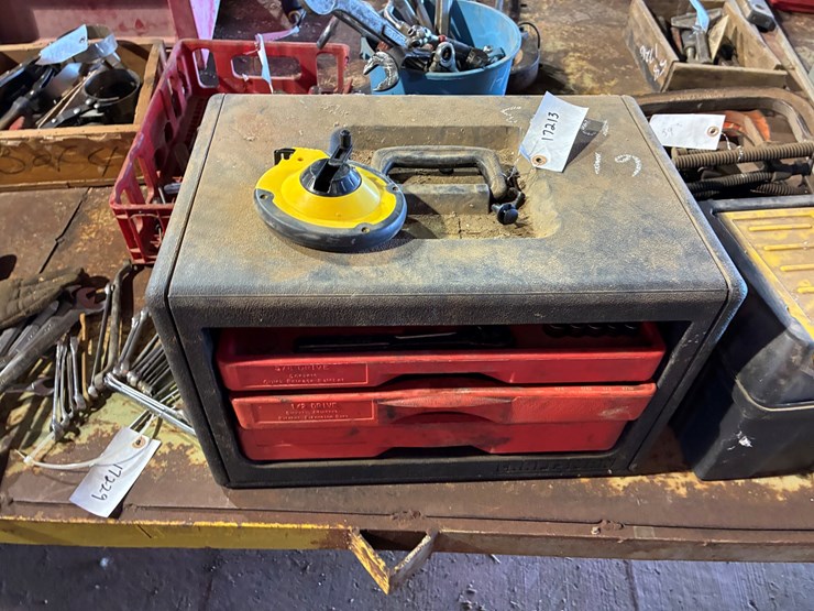 #17213-•-craftsman-socket-set-toolbox-image-2