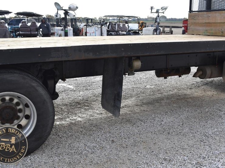 freightliner-business-class-m2-106-image-25