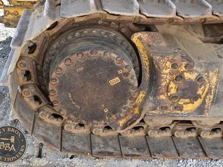 komatsu-d61exi-23-image-21