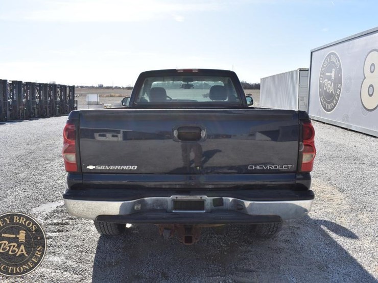 2005-chevrolet-silverado-1500-image-4