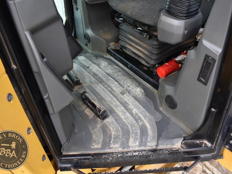 caterpillar-d6k2-lgp-image-61