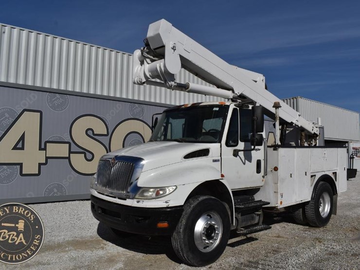 international-durastar-4300-image-1