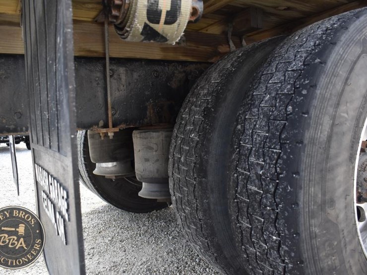 freightliner-business-class-m2-106-image-77