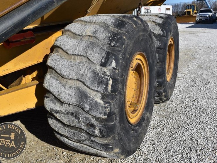 2014-caterpillar-730c-image-34