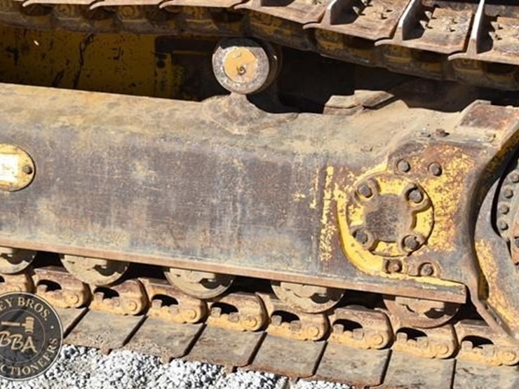 komatsu-d61exi-23-image-11