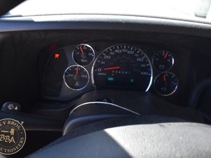 2019-chevrolet-express-2500-image-20