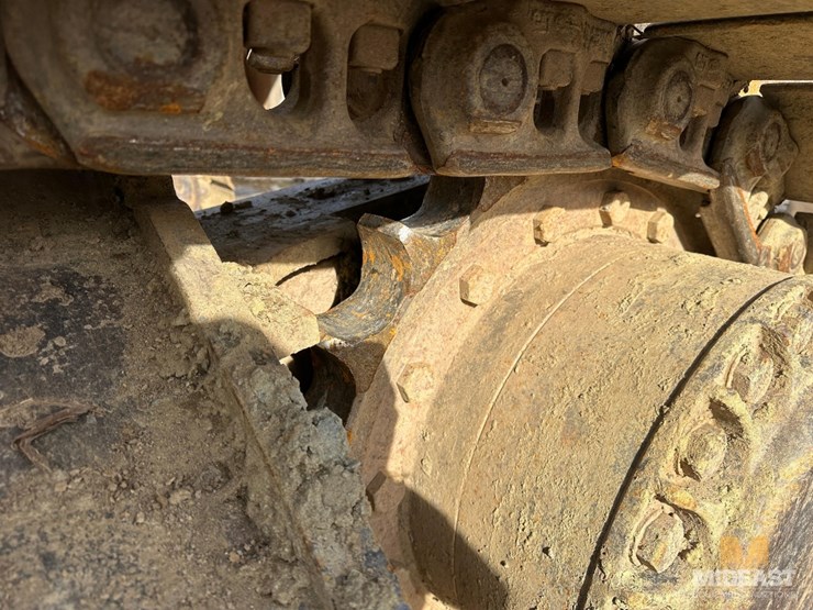 caterpillar-330d-image-18