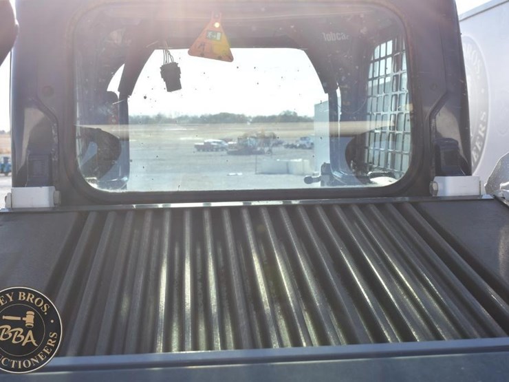 2022-bobcat-t595-image-21