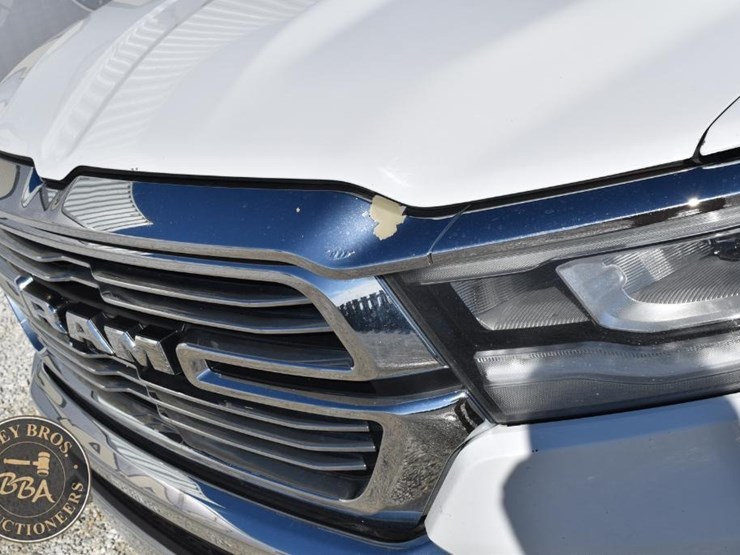 2021-ram-1500-laramie-image-9