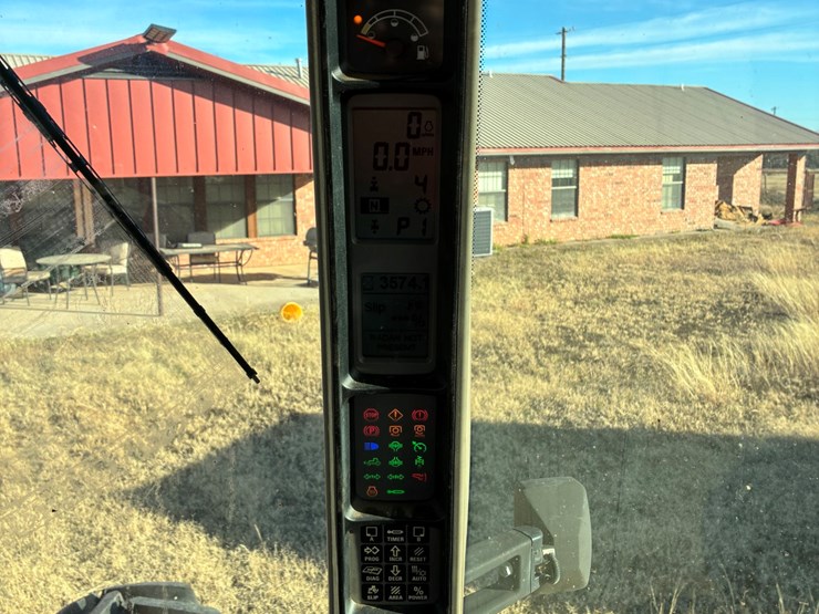 case-ih-210-image-15