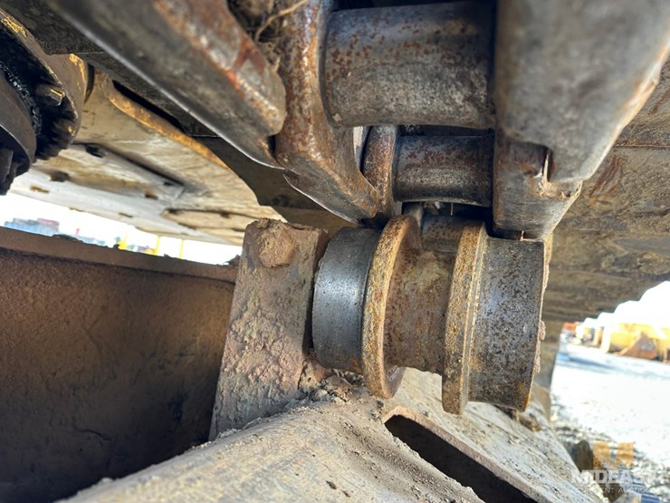 caterpillar-330d-image-29