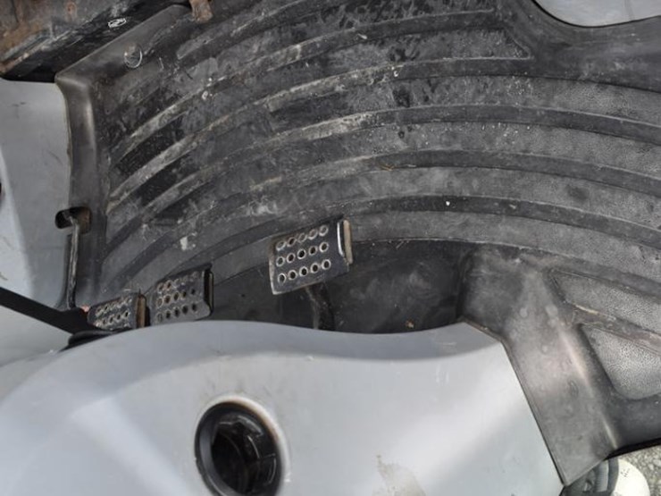 new-holland-t4.75-image-42