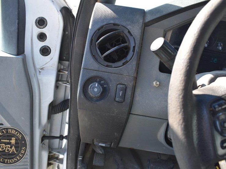 ford-f250-sd-image-37