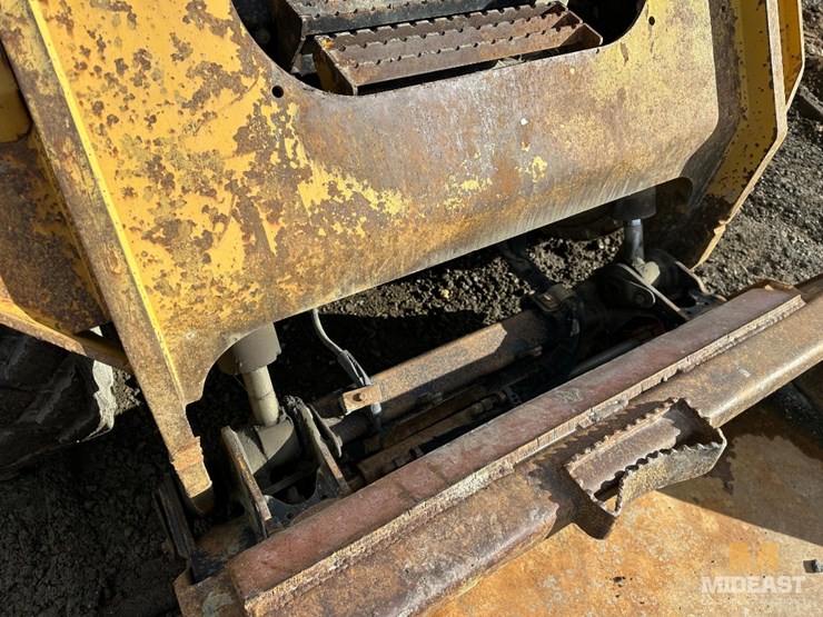 caterpillar-246d-image-10