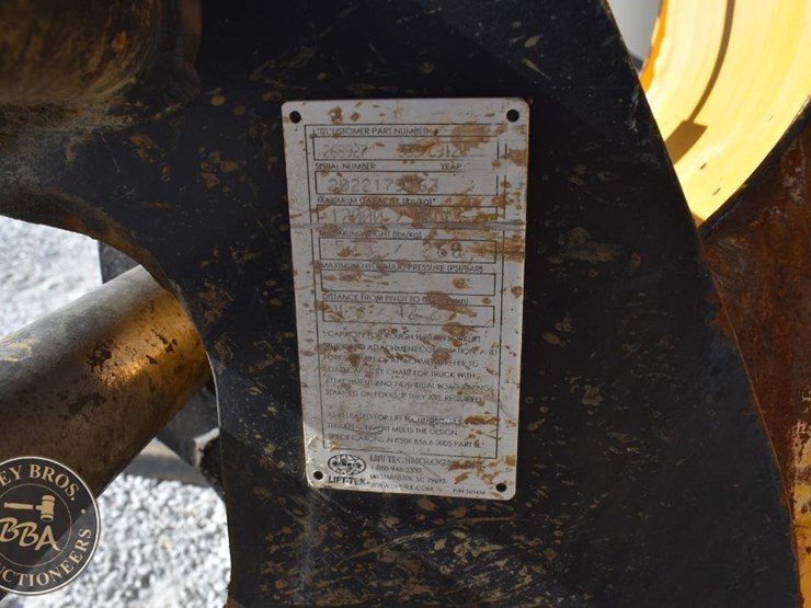 2018-jcb-512-56-image-11