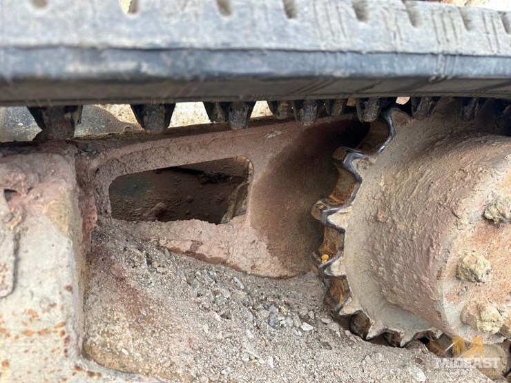 2017-bobcat-t870-image-11