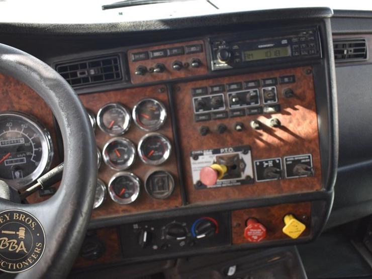 kenworth-t800-image-43