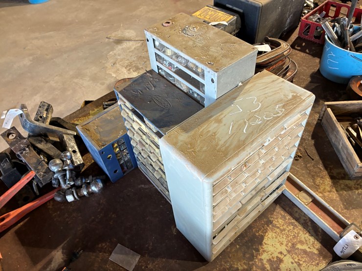 #17205-•-4-bolt-bins-image-1