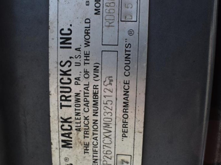 1997-mack-rd688s-image-25