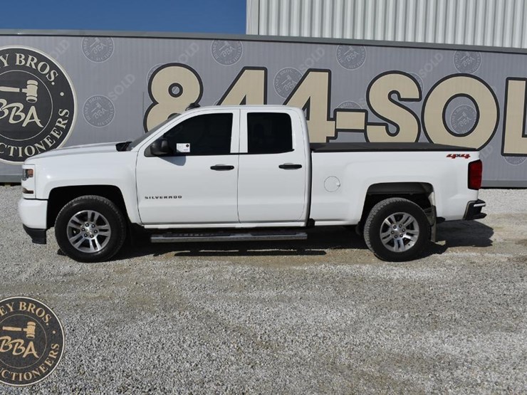 chevrolet-silverado-1500-image-2