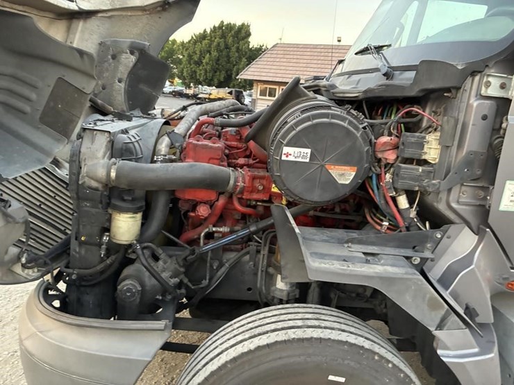 2015-international-prostar-image-6