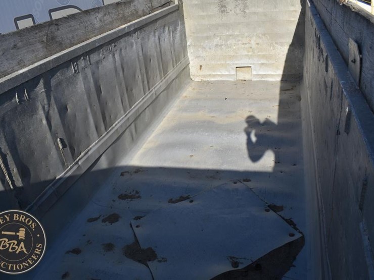 1997-mack-rd688s-image-21