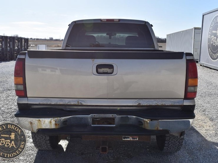 chevrolet-silverado-1500-image-4