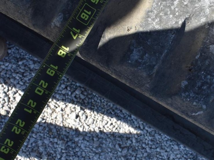 new-holland-c232-image-19