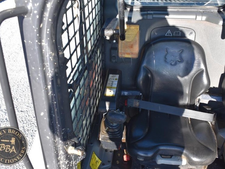 2022-bobcat-t595-image-53