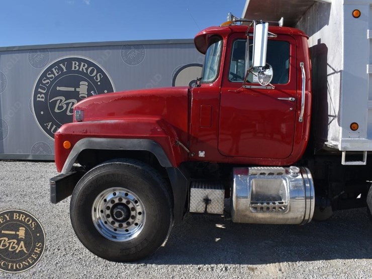 1997-mack-rd688s-image-8