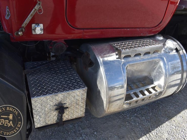 1997-mack-rd688s-image-46