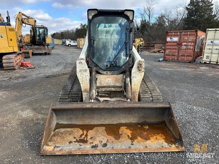 2017-bobcat-t870-image-8