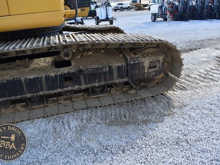 deere-380g-lc-image-13