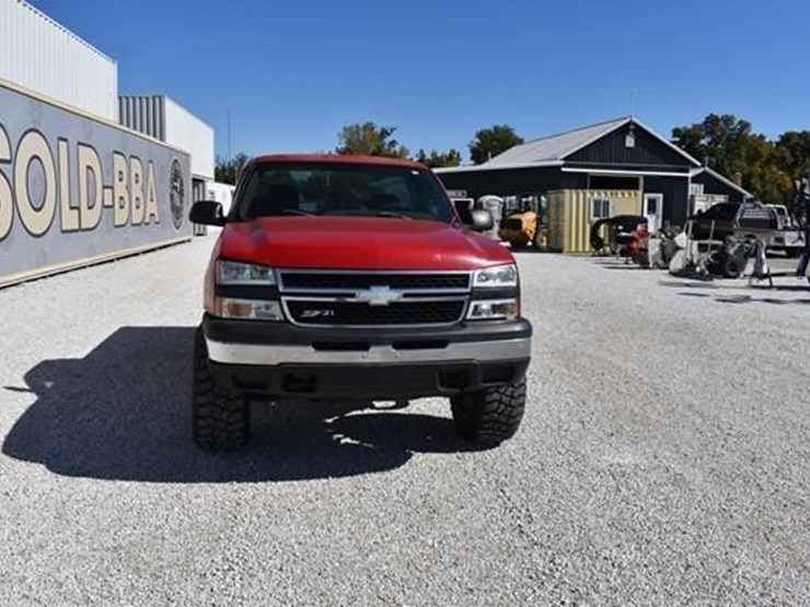 chevrolet-silverado-1500-image-8