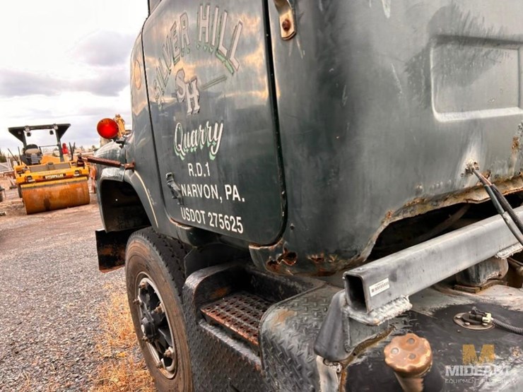 1975-dm685s-cab-and-chassis-truck,-aged-out.-image-13