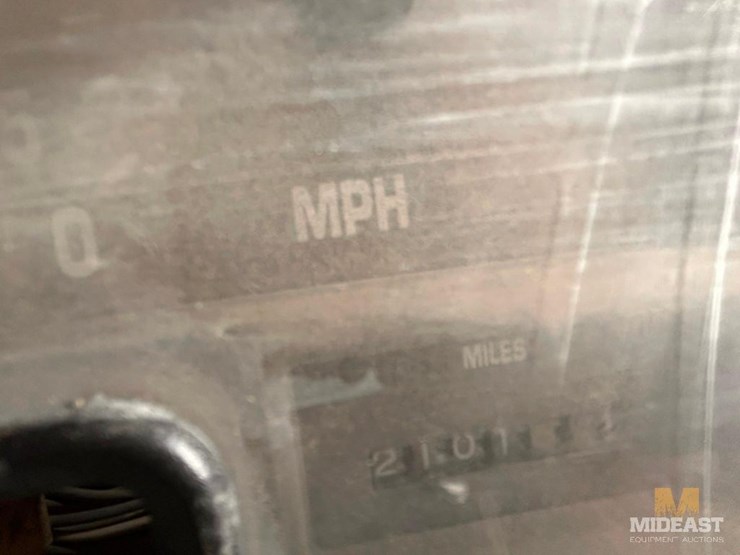 1990-international-f-4900-tandem-axle-dump-truck-image-18