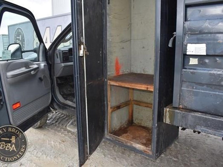 ford-f550-xl-image-42