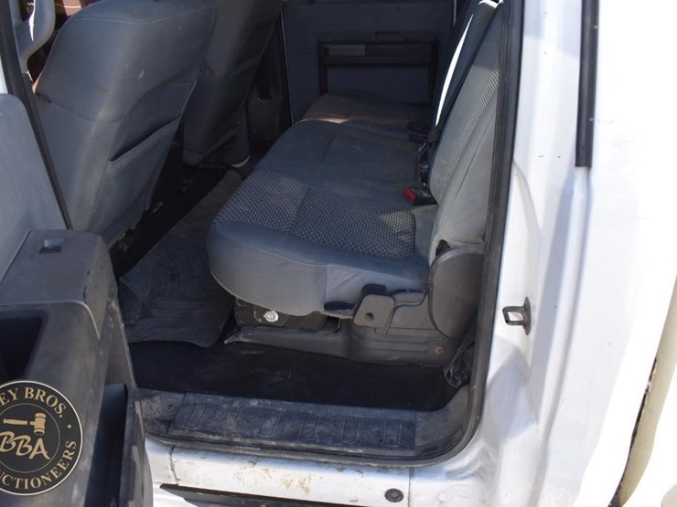 ford-f350-xlt-image-44