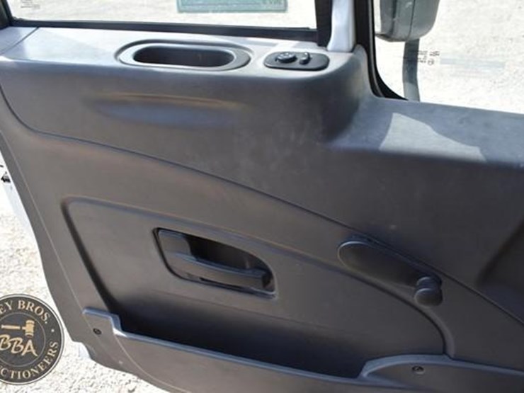 international-durastar-4400-image-59