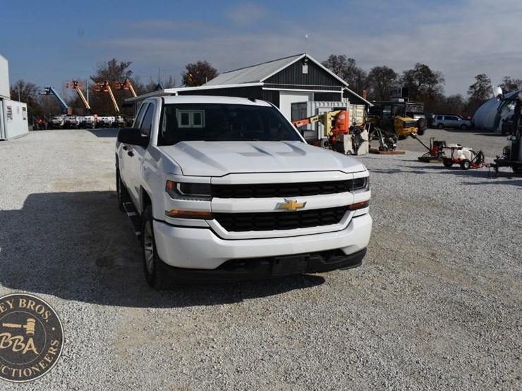 chevrolet-silverado-1500-image-11