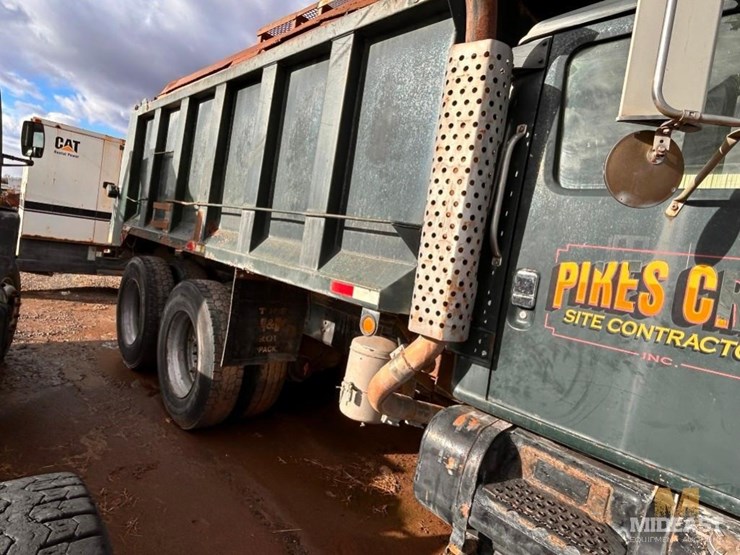 1990-international-f-4900-tandem-axle-dump-truck-image-4