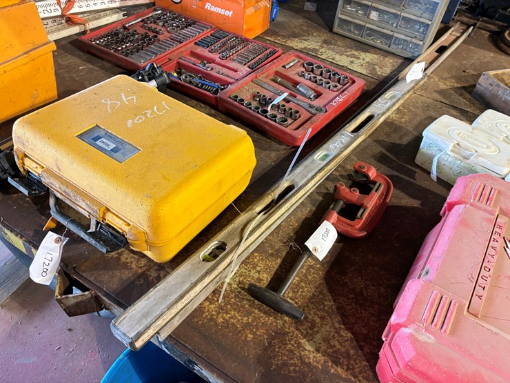 #17206-•-2-levels-image-1