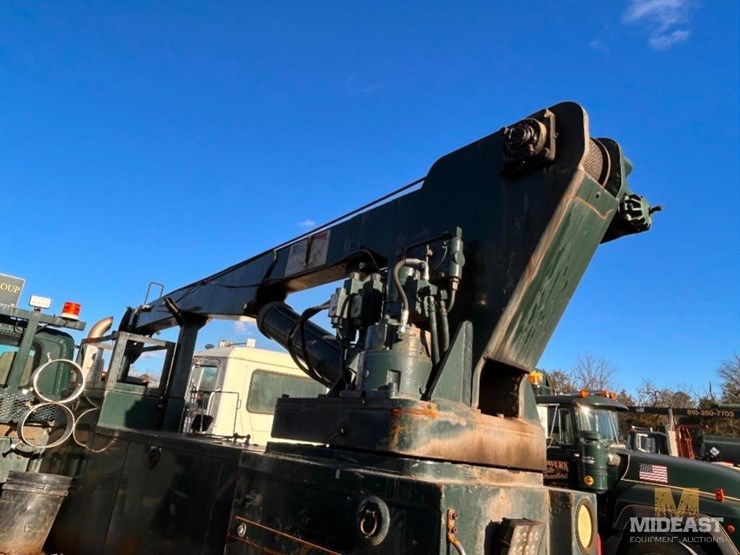 international-7400-image-6