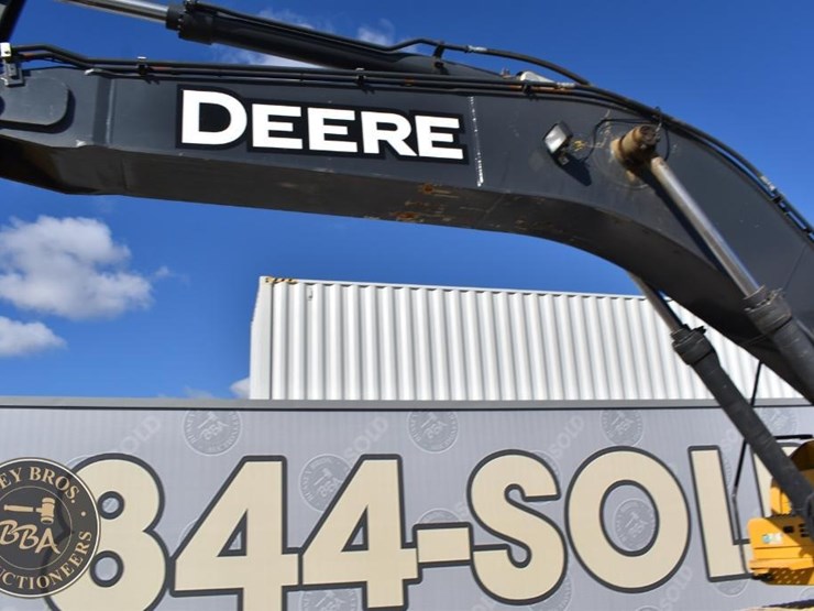 deere-380g-lc-image-43