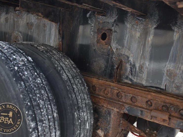 2012-manac-flatbed-image-35