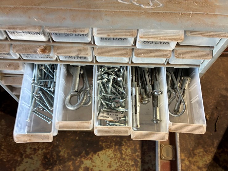 #17205-•-4-bolt-bins-image-3