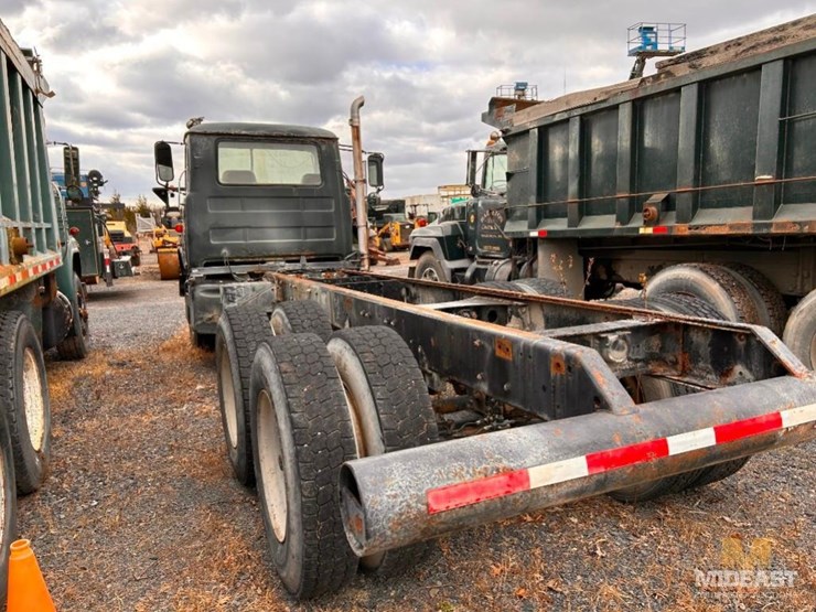 1975-dm685s-cab-and-chassis-truck,-aged-out.-image-10