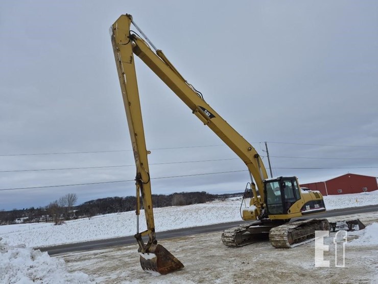 caterpillar-322c-image-1