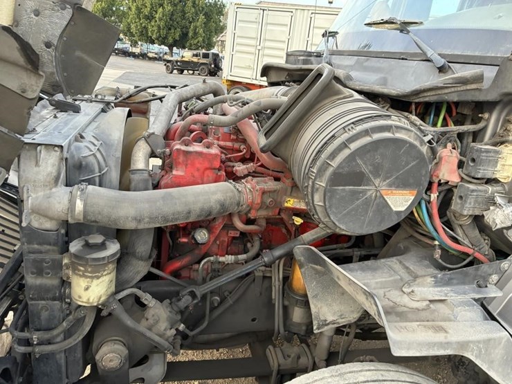 international-prostar-image-6