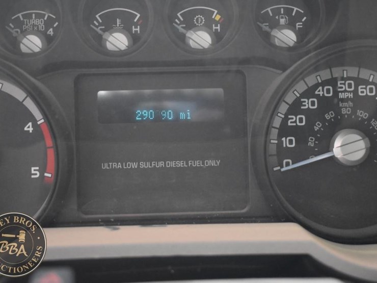 ford-f350-xlt-image-37